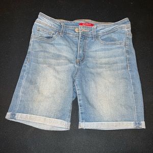 Guess bermuda above knee length shorts